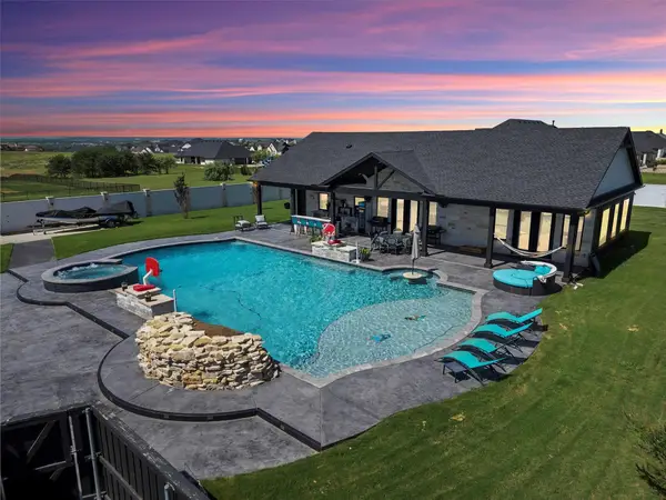 12012 Bella Vino Drive, Benbrook, TX 76126