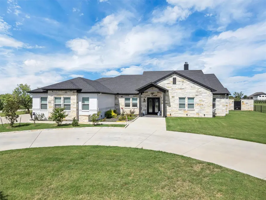12012 Bella Vino Drive, Benbrook, TX 76126 - #2