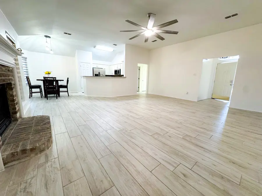 8009 Alamo Court, North Richland Hills, TX 76180 - Image #3