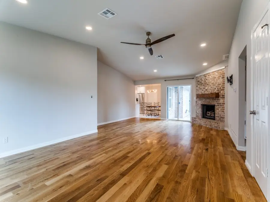 2001 Pebblebrook Trail, Irving, TX 75060 - #3