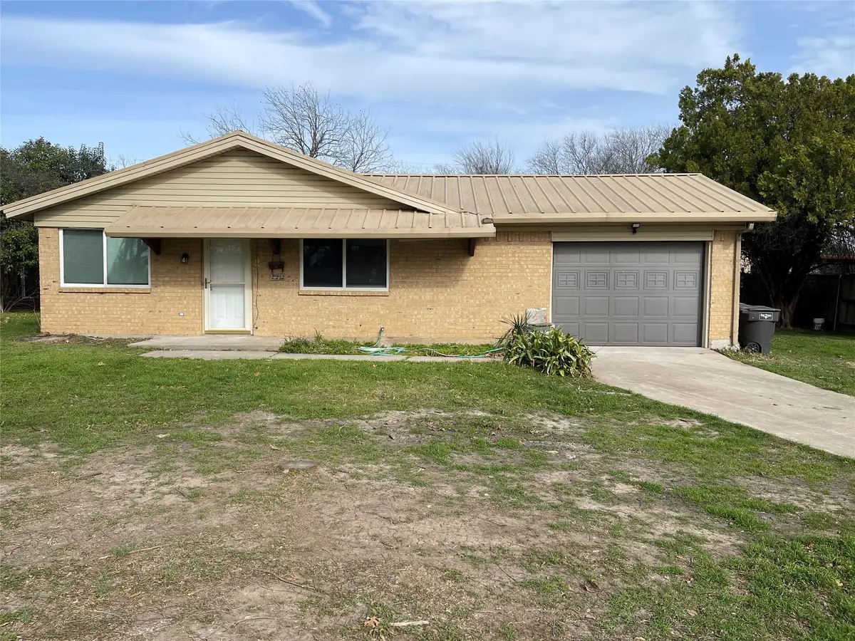 2212 Roberts Cut Off Road, Fort Worth, TX 76114 - Image #1