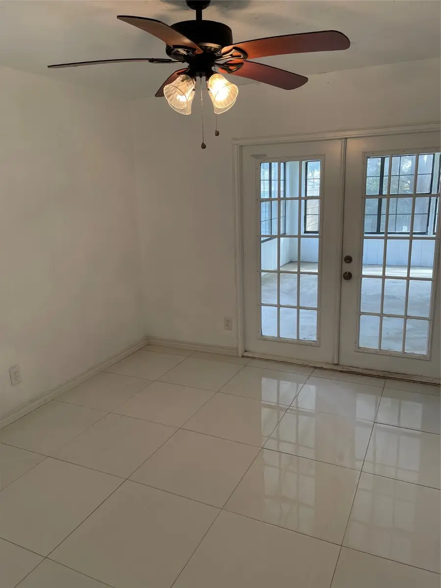 2212 Roberts Cut Off Road, Fort Worth, TX 76114 - Image #2