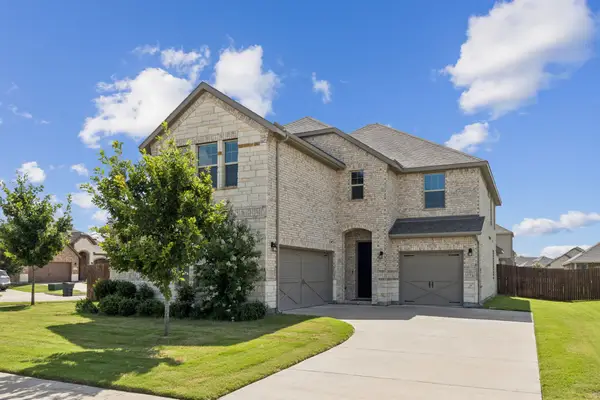 622 Summer Grove Drive, Midlothian, TX 76065