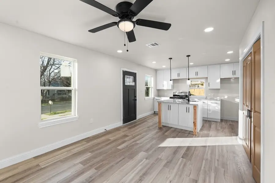 1909 Wiseman Avenue, Fort Worth, TX 76105 - Image #3