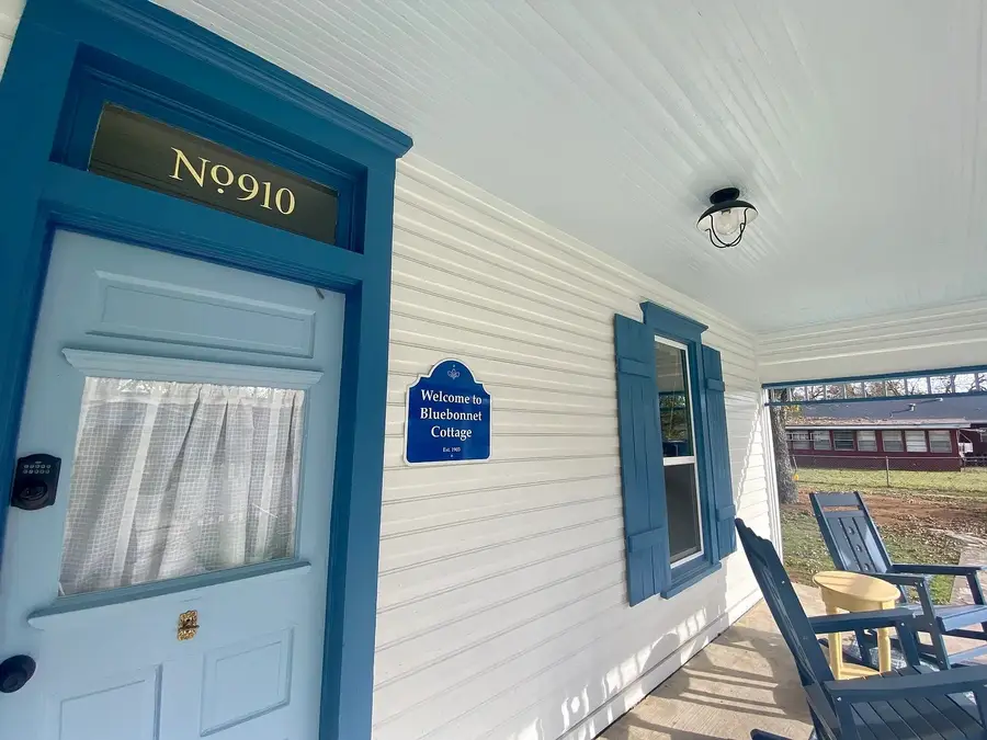 910 Baird Street, Cleburne, TX 76033 - Image #3