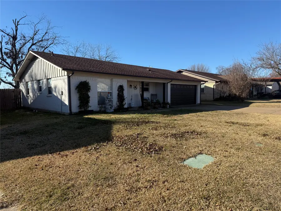 3204 NE 10th Street, Mineral Wells, TX 76067 - Image #2