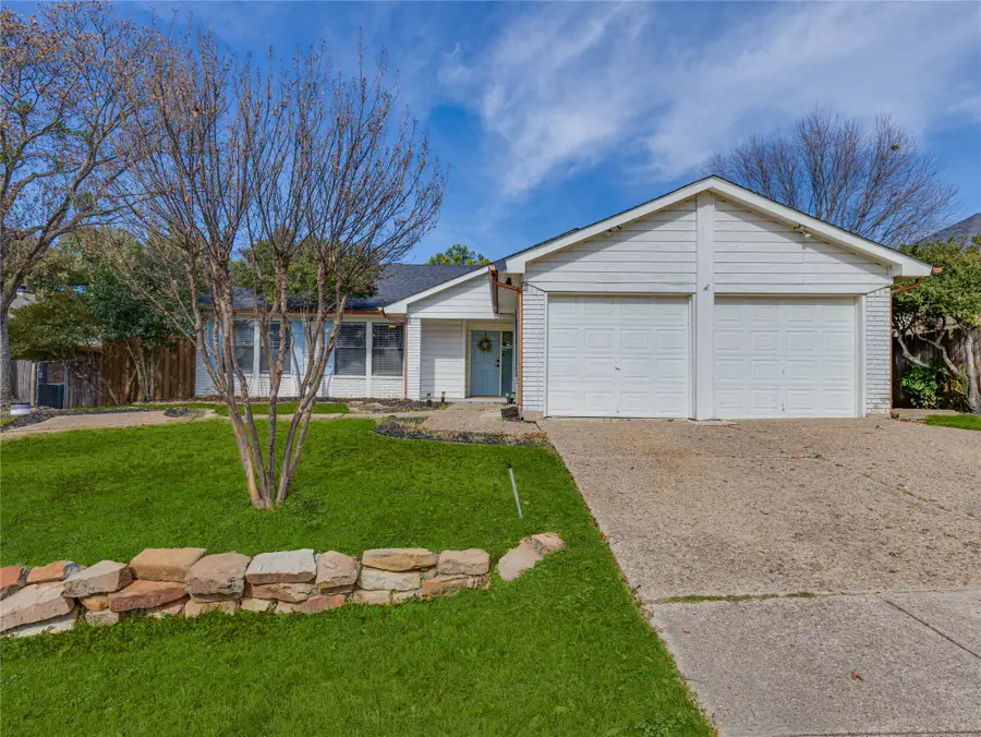 6705 Parkwood Drive, North Richland Hills, TX 76182 - Image #2