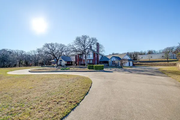 3017 Freeman Lane, Crowley, TX 76036
