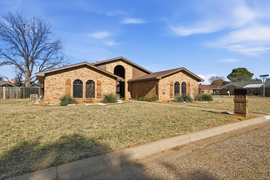 3202 Westchester Drive, Abilene, TX 79606 - Image #2