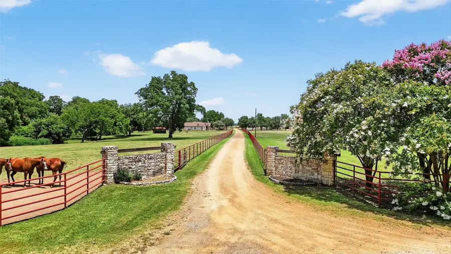 1717 Batey Road, Collinsville, TX 76233 - Image #3