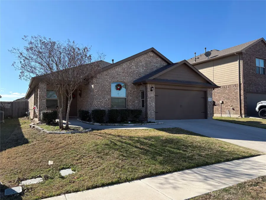 1213 Walnut Cliff Court, Fort Worth, TX 76179 - Image #2