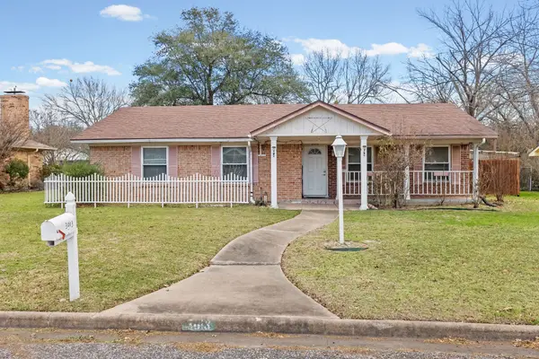 3013 Arapaho Road, Commerce, TX 75428