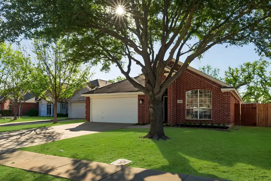 3214 Vinson Court, Irving, TX 75060 - Image #2