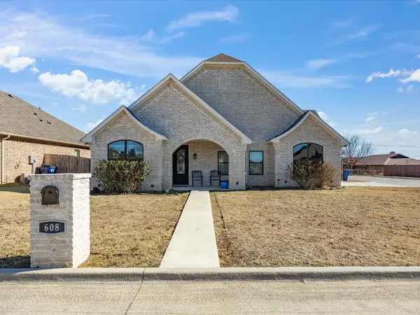608 Timberline Drive, Bridgeport, TX 76426