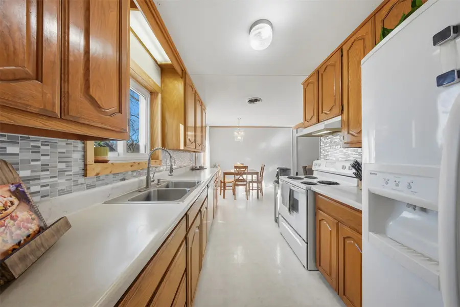 610 Walter Road, Gainesville, TX 76240 - Image #3