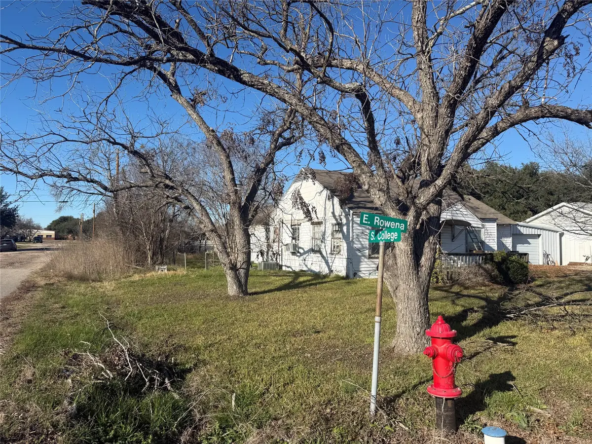 402 E Rowena, Rosebud, TX 76570 - Image #1