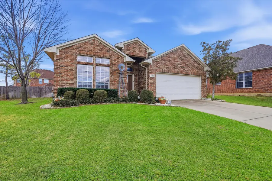 602 Mesa Ridge Court, Arlington, TX 76002 - Image #3