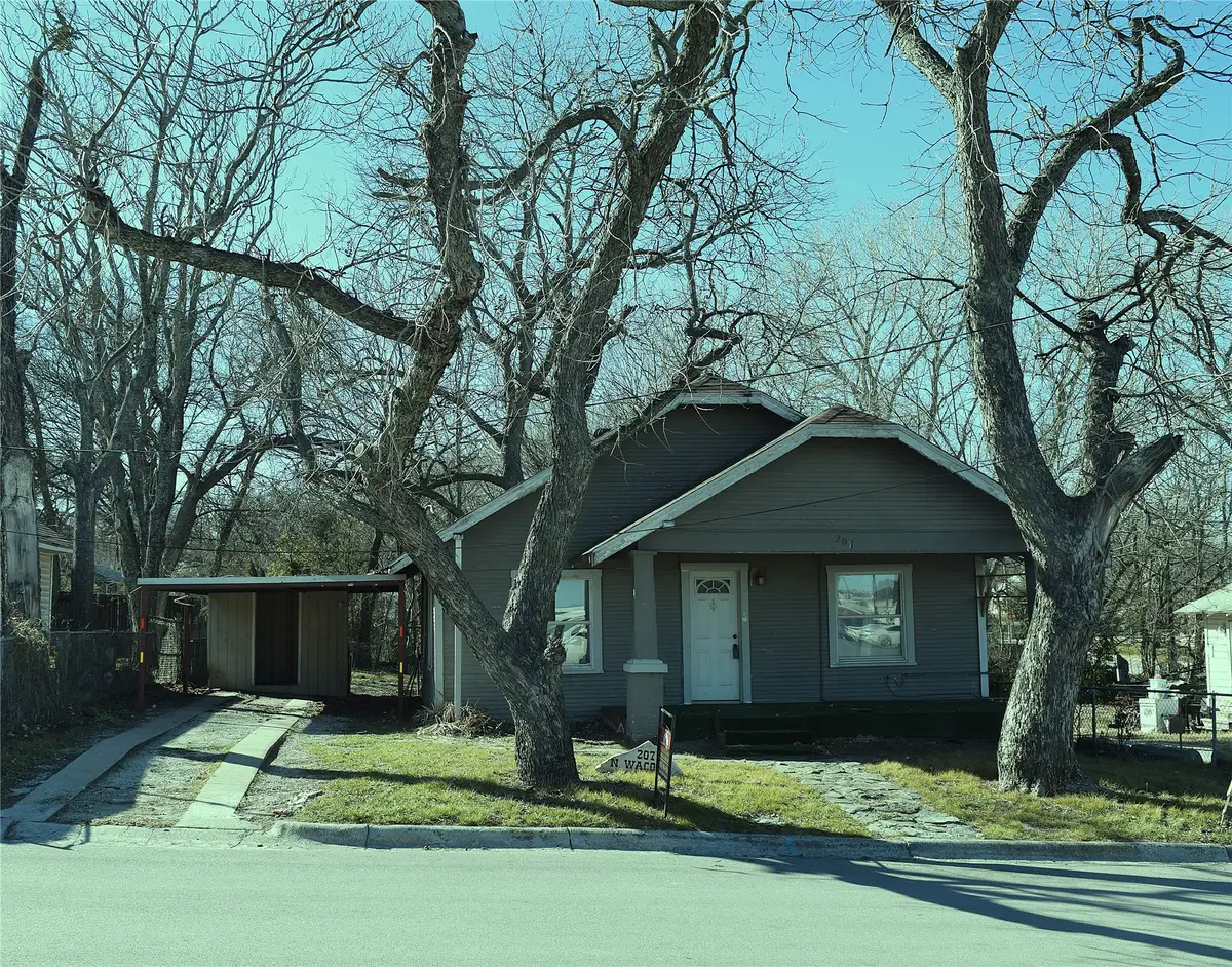 207 N Waco Street, Weatherford, TX 76086 - #1