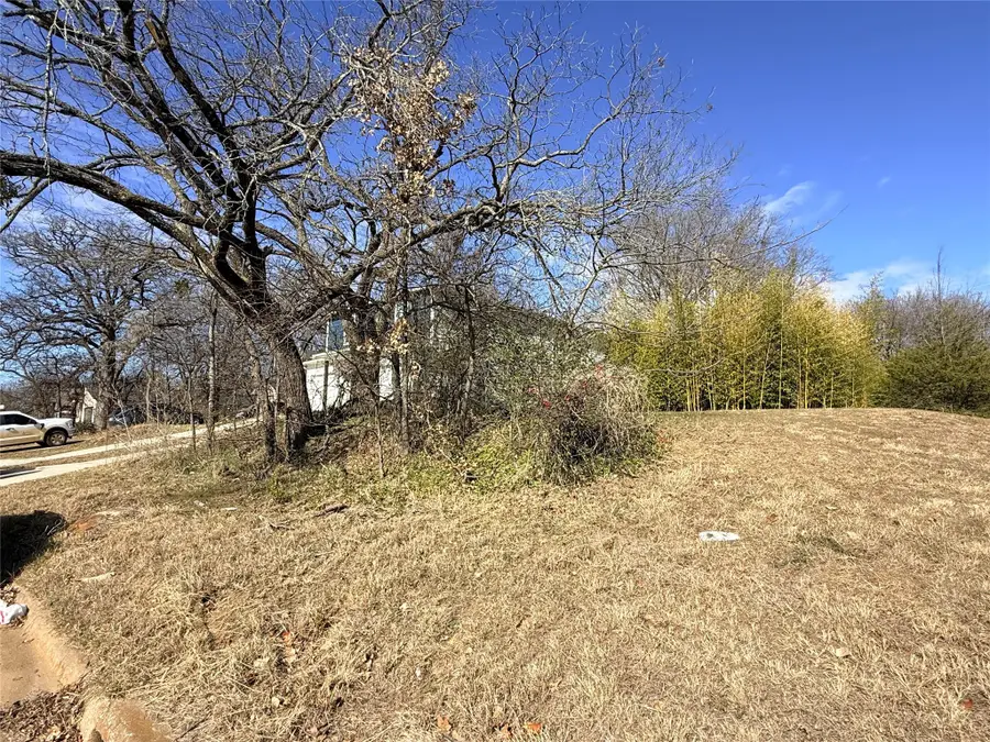 501 W Walker Street, Denison, TX 75020 - Image #2