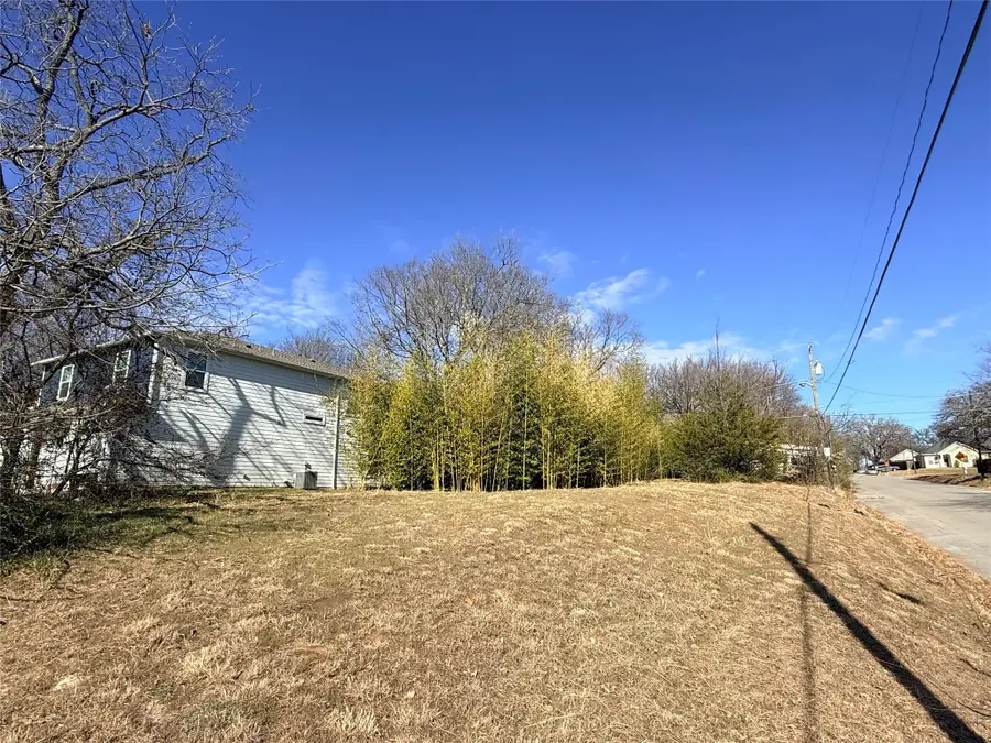 501 W Walker Street, Denison, TX 75020 - Image #3