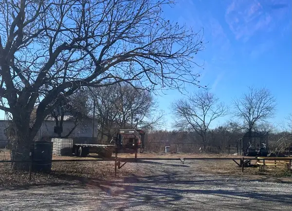 507 Katy Street, Lone Oak, TX 75453