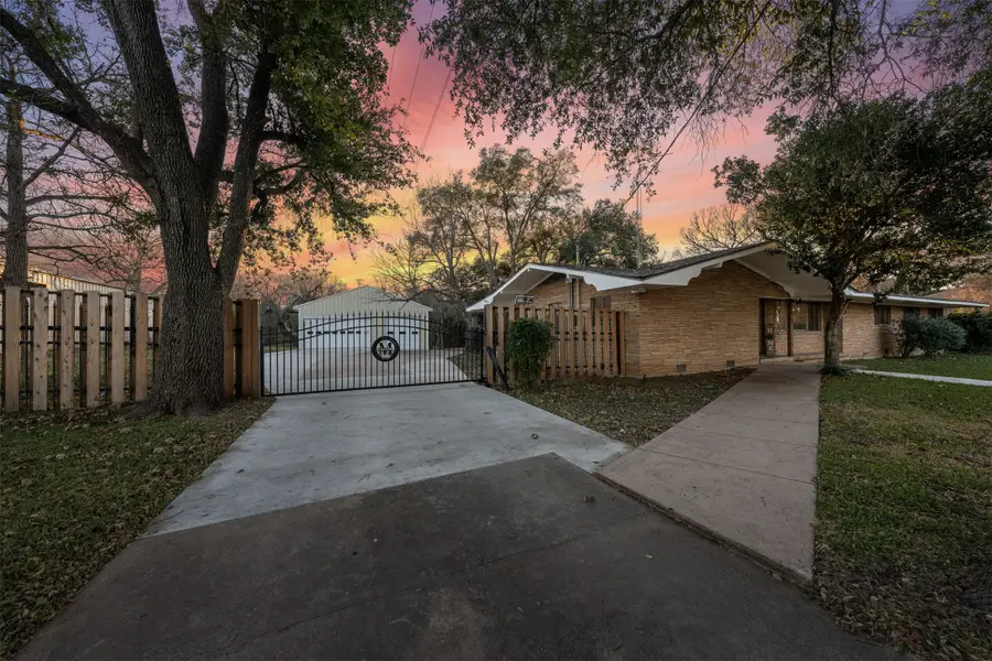 506 E Avenue G, Valley Mills, TX 76689 - Image #2