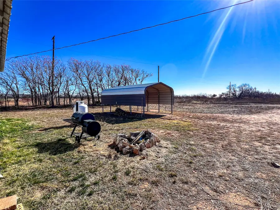 428 E 8th Street, Aspermont, TX 79502 - Image #2