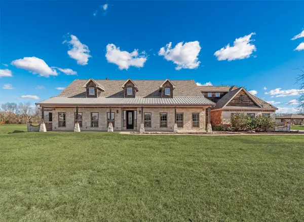 1088 Shadow Lakes Drive, Wills Point, TX 75169