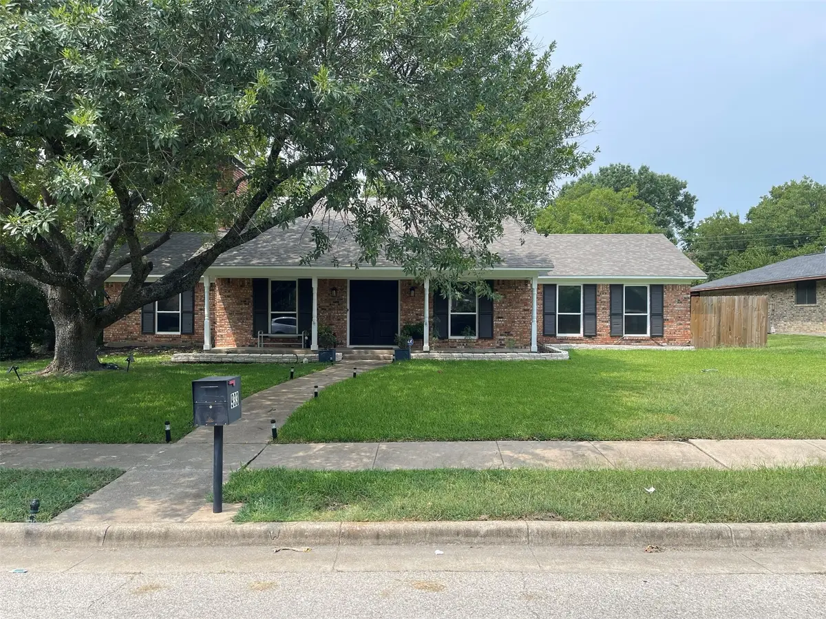 933 Waynelee Drive, Lancaster, TX 75146 - Image #1