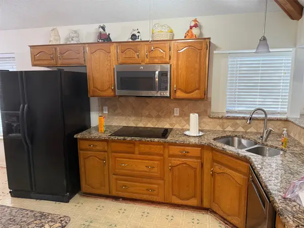 1306 Cardigan Street, Garland, TX 75040