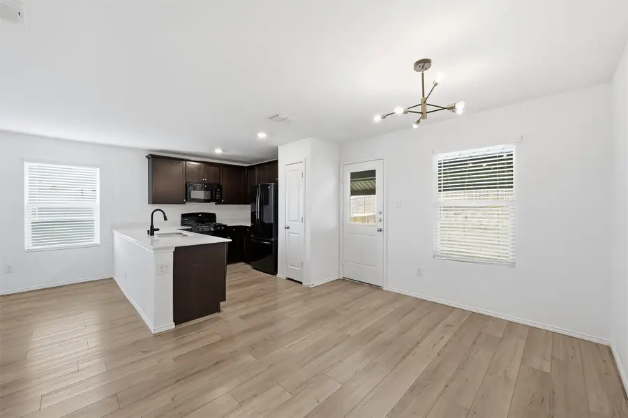 9729 Motley Drive, Fort Worth, TX 76179 - Image #2