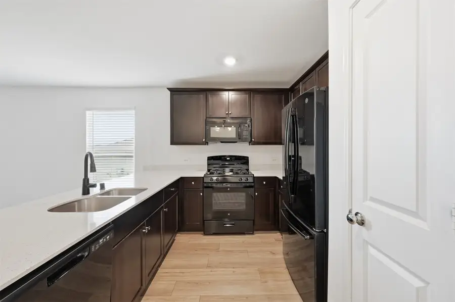 9729 Motley Drive, Fort Worth, TX 76179 - Image #3