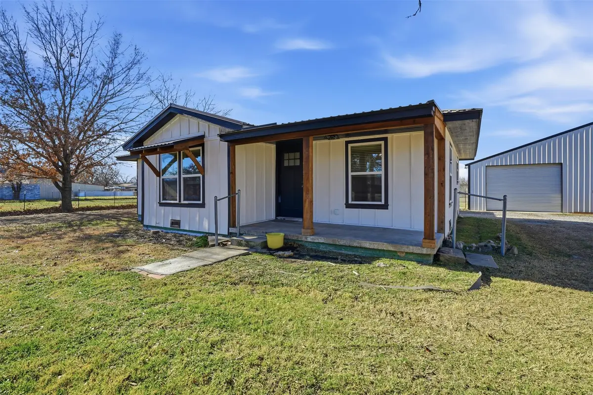 414 Fannin Street, Millsap, TX 76066 - Image #1