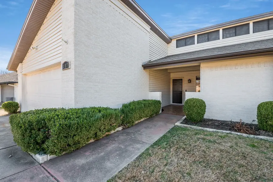 117 Haywood Drive, Benbrook, TX 76126 - Image #3