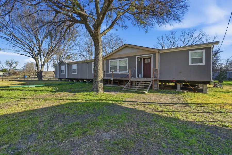 2013 Spring Valley Drive, Azle, TX 76020 - Image #2