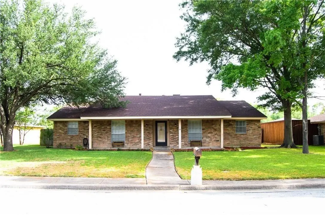 416 Lisa Lane, Desoto, TX 75115 - #1