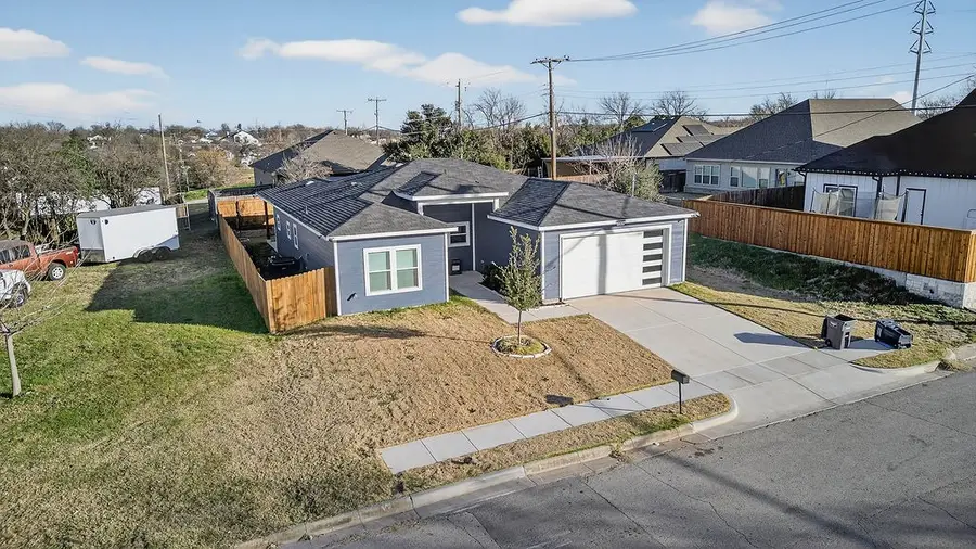 1913 E Myrtle Street, Fort Worth, TX 76104 - Image #3