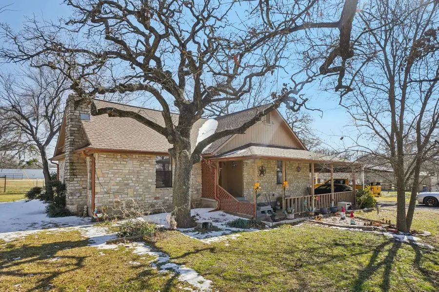 203 Walker Bend Road, Weatherford, TX 76088 - Image #3