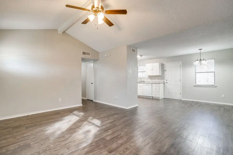 809 Springhill Drive, Burleson, TX 76028 - Image #3