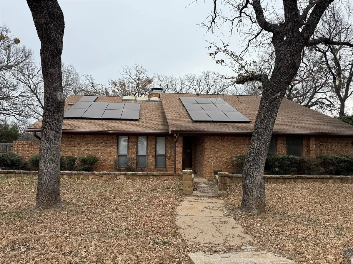 703 E Murco Drive, Mineral Wells, TX 76067 - Image #1