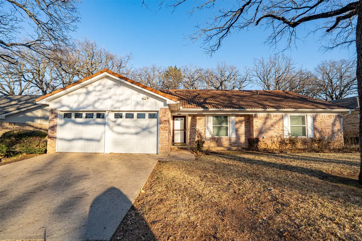 4217 W Pleasant Forest Street, Arlington, TX 76015 - Image #1
