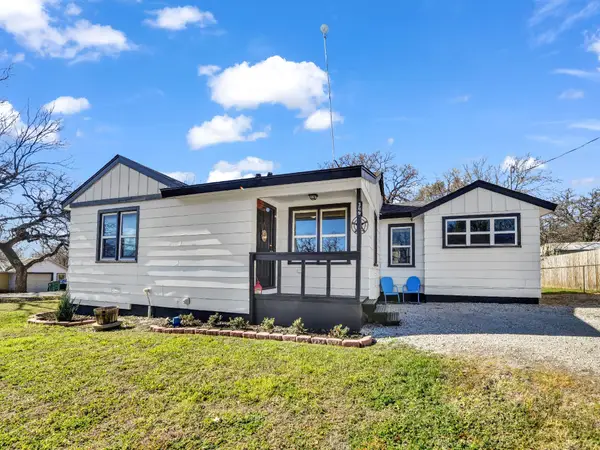 309 N Cedar Street, Springtown, TX 76082