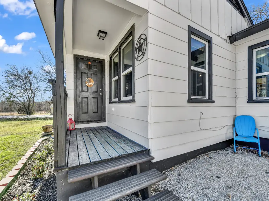 309 N Cedar Street, Springtown, TX 76082 - Image #2