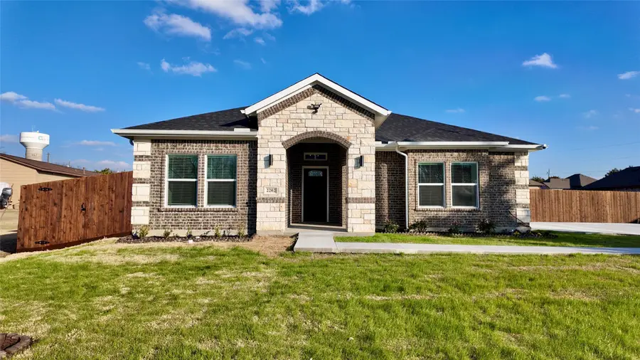2202 Lake Shore Lane, Red Oak, TX 75154 - Image #2