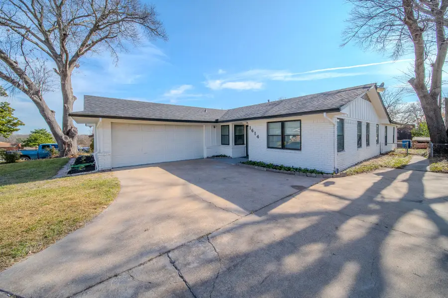 1614 Solitude Drive, Dallas, TX 75241 - Image #2