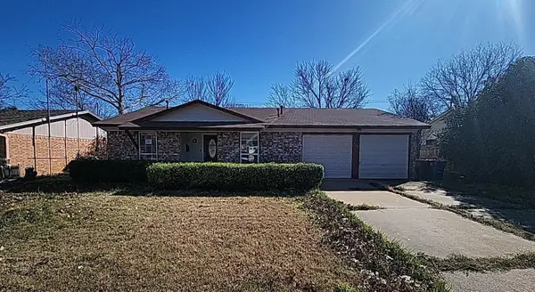 409 Nathan Street, Burleson, TX 76028