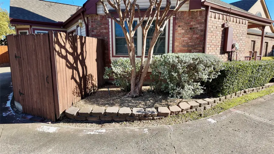 4127 Hollow Oak Drive, Dallas, TX 75287 - Image #3