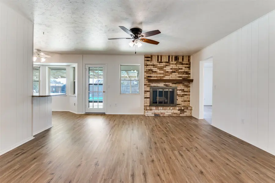 213 Sixpence Lane, Euless, TX 76039 - Image #3