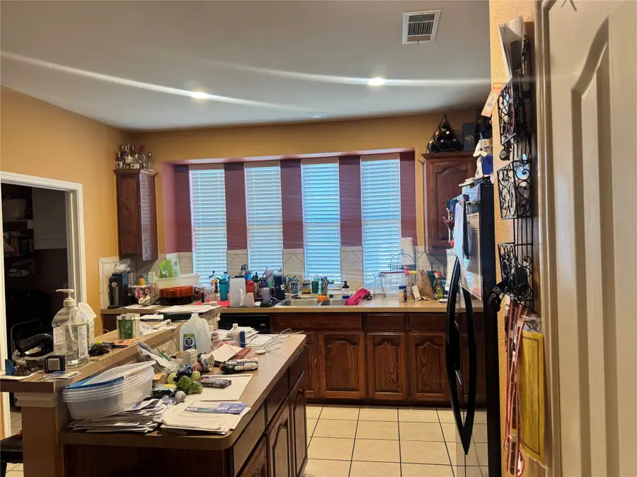 436 Baverton Lane, Fort Worth, TX 76052 - Image #2