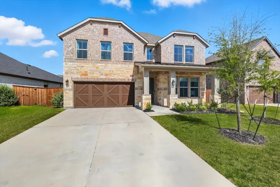 2470 Pebble Bank Lane, Midlothian, TX 76065 - Image #2